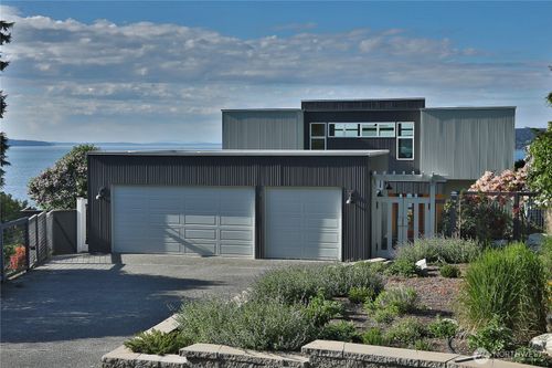 3139 Saratoga Rd, Langley, WA, 98260-8018 | Card Image