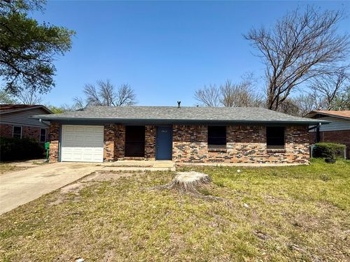 2603 Foxcroft Cir, Denton, TX, 76209-1504 | Card Image