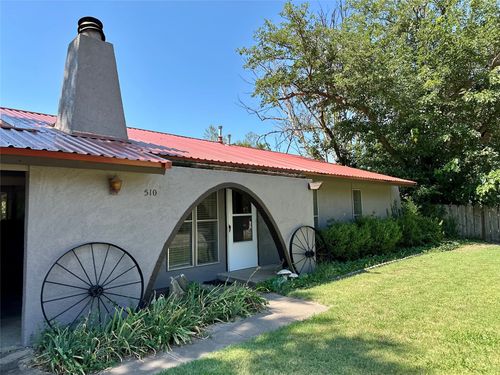 510 E Pecan St, Seymour, TX, 76380-2225 | Card Image
