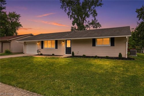 1053 Wellfleet Dr, Grafton, OH, 44044-1212 | Card Image