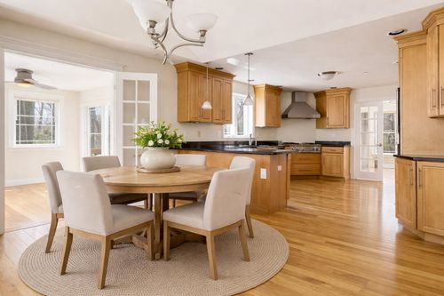 l-8 Indian Hill Rd, Derry, NH, 03038-6001 | Card Image