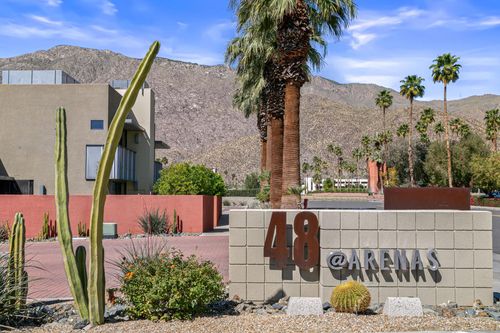 671 E Arenas Rd, Palm Springs, CA, 92262-6740 | Card Image