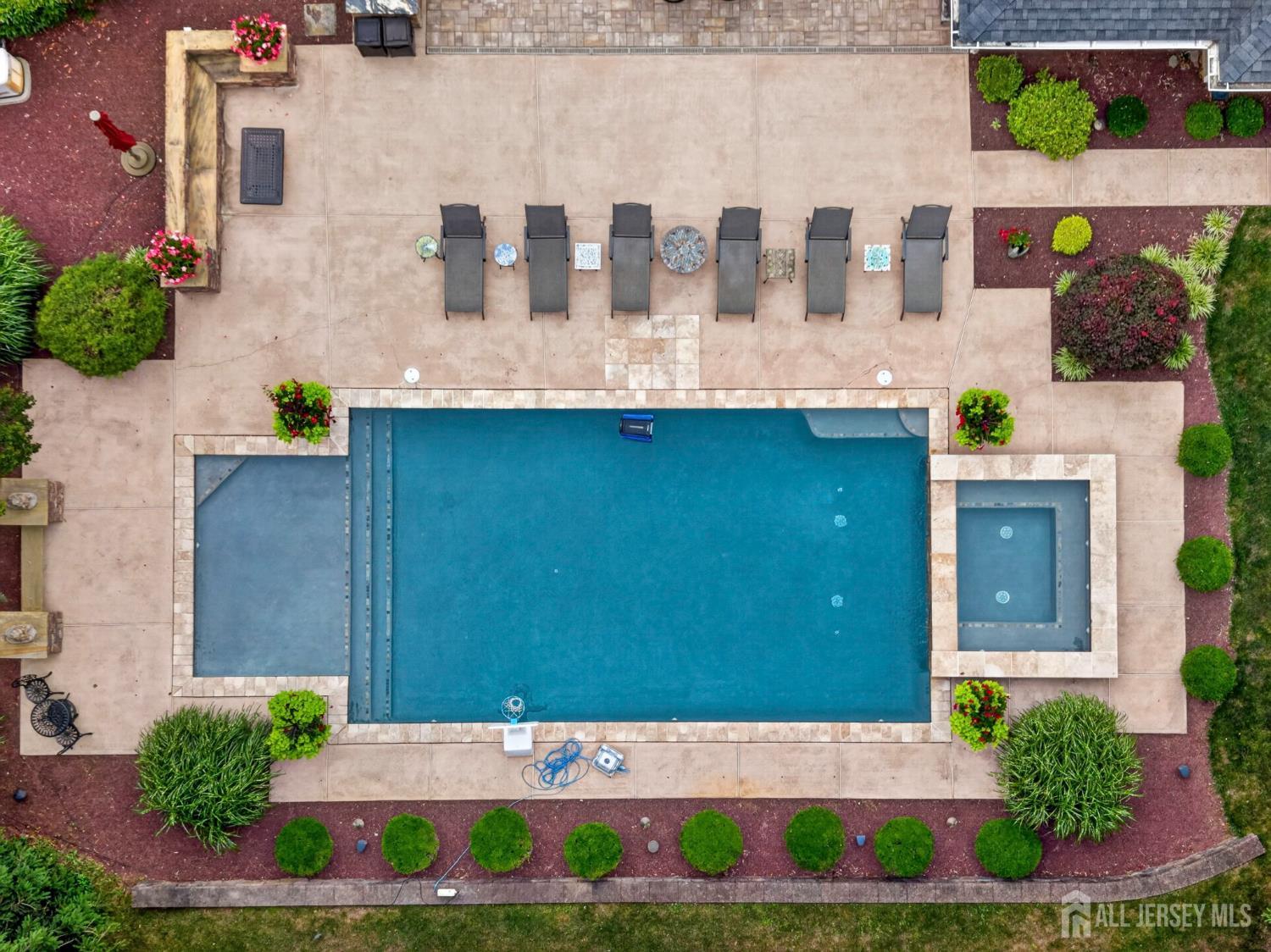 Residential in Colts Neck 3