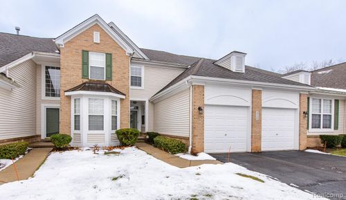 5710 Pinecroft Ct, Clarkston, MI, 48346-3112 | Card Image