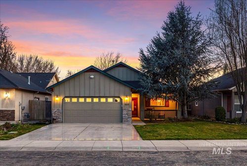6213 W Geneva St, Boise, ID, 83703-2813 | Card Image