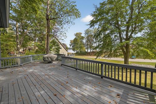 8002 N Lakeview Dr, Unionville, IN, 47468-9729 | Card Image