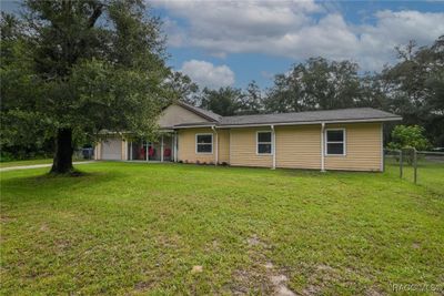 8385 N Briarpatch Avenue, House other with 3 bedrooms, 2 bathrooms and 1 parking in Crystal River FL | Image 2