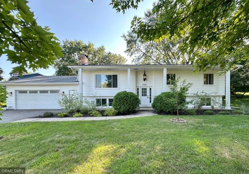 11900 Highland View Cir, Burnsville, MN, 55337-3026 | Card Image