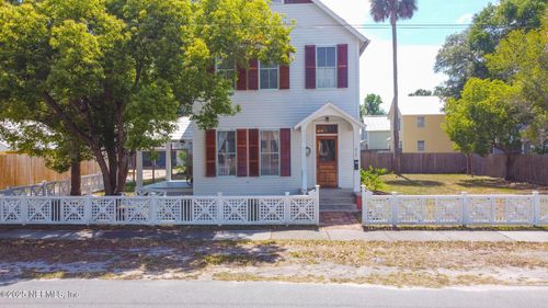 215 Dodge St, PALATKA, FL, 32177-5205 | Card Image