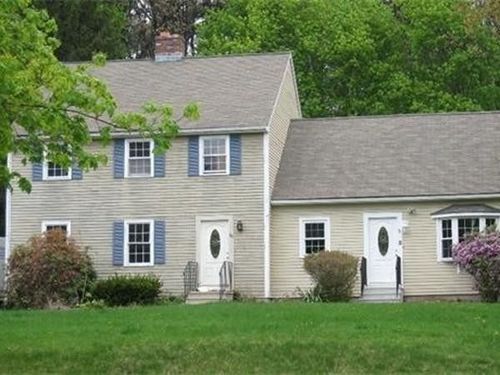 80-80 Crestwood Dr, Northborough, MA, 01532-1831 | Card Image
