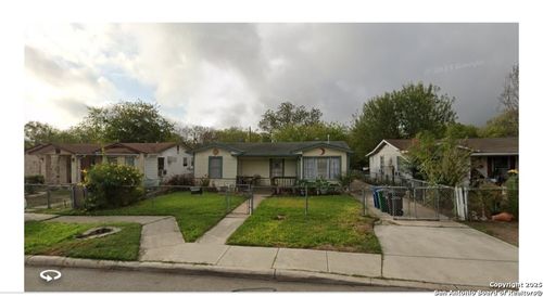 3702 W Poplar St, San Antonio, TX, 78228-6436 | Card Image