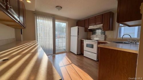 57 Dogwood Ln, Manorville, NY, 11949-3113 | Card Image