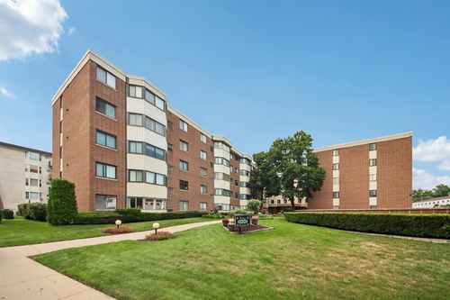 107-5500 Lincoln Ave, Morton Grove, IL, 60053-3401 | Card Image
