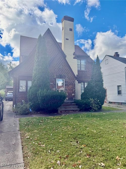 15802 Judson Dr, Cleveland, OH, 44128-2152 | Card Image