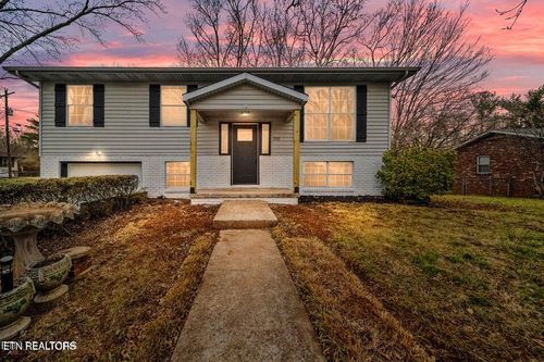 7712 W Sesame Ln, Knoxville, TN, 37938-3255 | Card Image