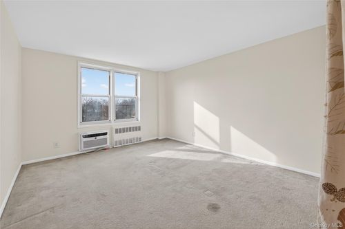 4c-66-10 Thornton Pl, Rego Park, NY, 11374 | Card Image