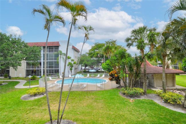 APT-202 - 3571 Inverrary Dr, Condo with 2 bedrooms, 2 bathrooms and null parking in Lauderhill FL | Image 17