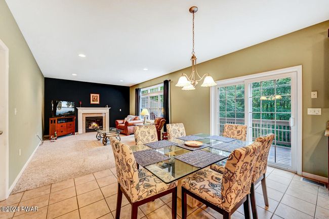 Breakfast Nook | Image 26