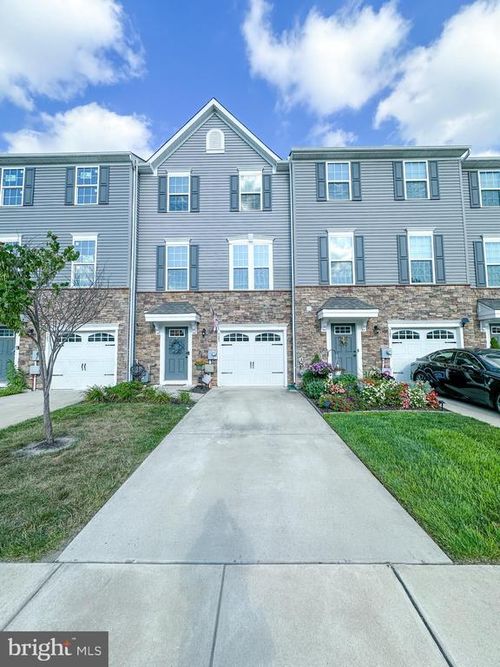 305 Pinnacle Pl, SEWELL, NJ, 08080-3852 | Card Image