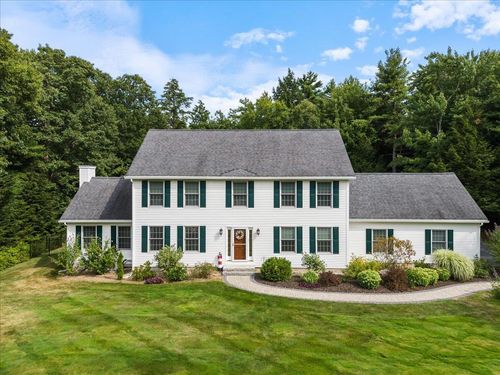 4 Dunnmoore Dr, Bow, NH, 03304-3828 | Card Image