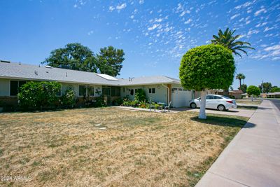 10725 W Mission Lane, Home with 3 bedrooms, 2 bathrooms and null parking in Sun City AZ | Image 2