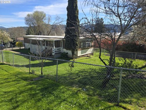 101 Ne Darrell Ave, Winston, OR, 97496-8599 | Card Image