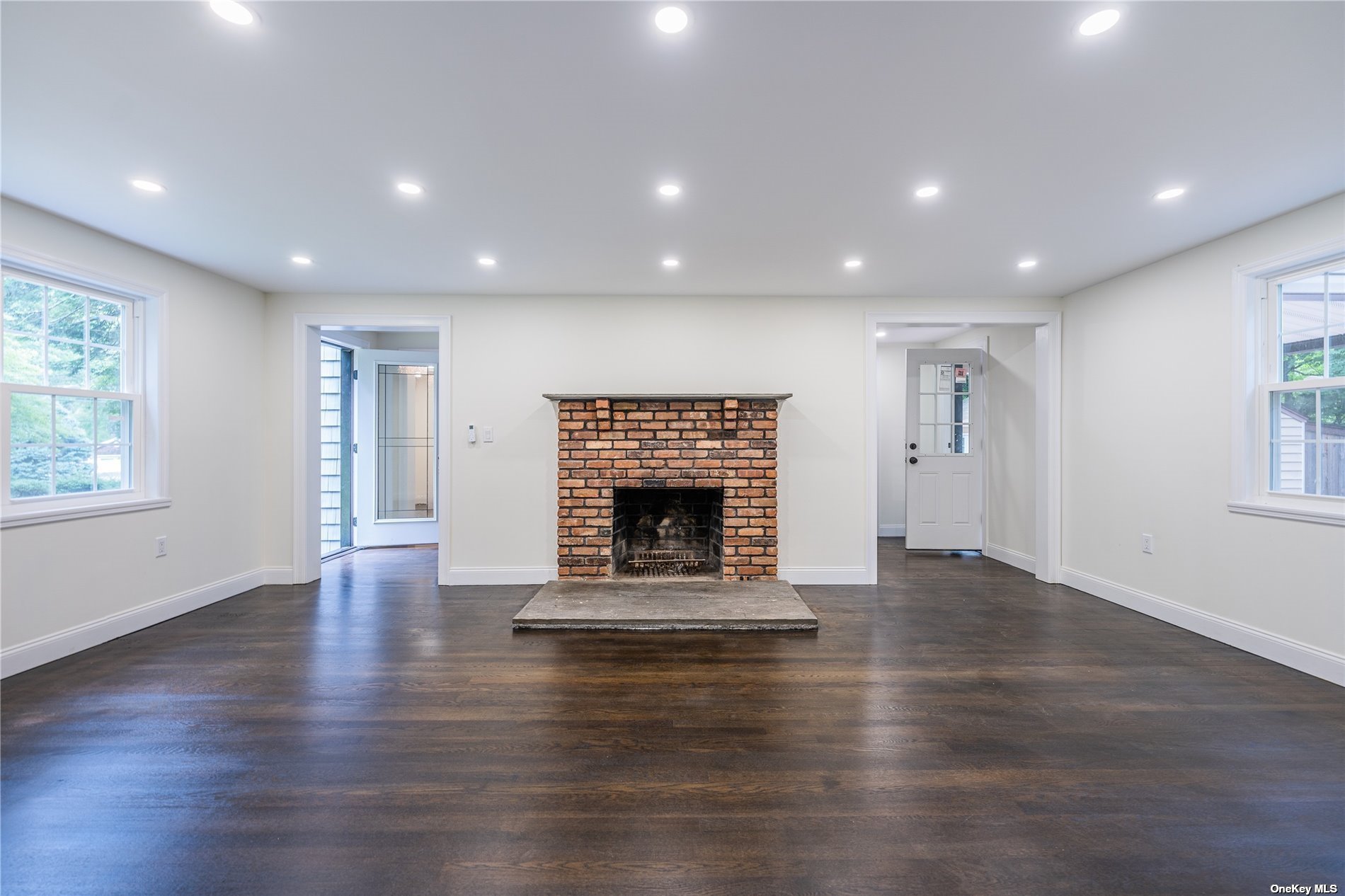 Meadow Rd, Smithtown, NY 11787