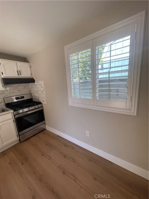9702 Redfern Ave, Inglewood, CA, 90301-3632 | Card Image