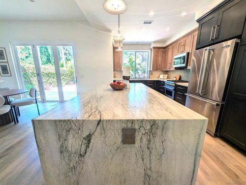 7049 Surfbird Cir, Carlsbad, CA, 92011 | Card Image