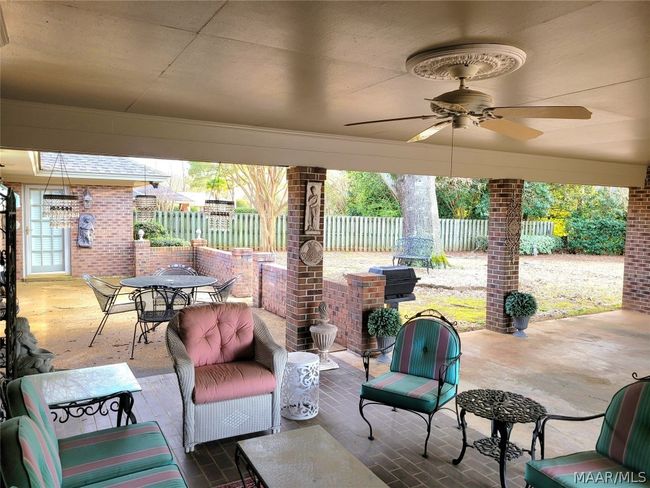 Patio area | Image 5