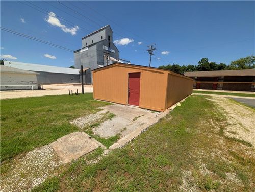 350 West St, Iola, KS, 66749 | Card Image