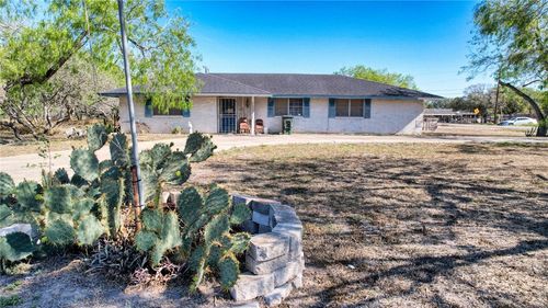 16202 Fm 624, Robstown, TX, 78380-6013 | Card Image