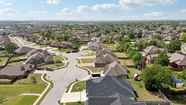 9218 N 141 St East Ave, House other with 3 bedrooms, 2 bathrooms and null parking in Owasso OK | Image 34