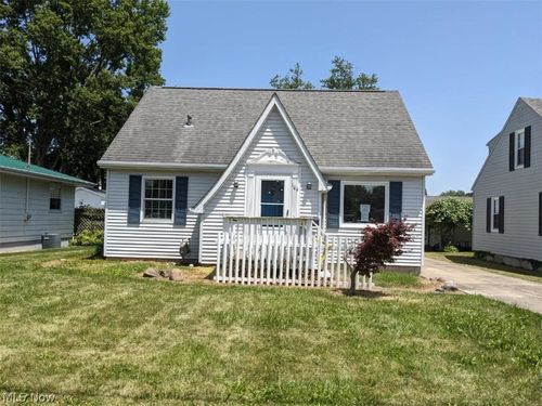 104 Ohio St, Lodi, OH, 44254-1048 | Card Image
