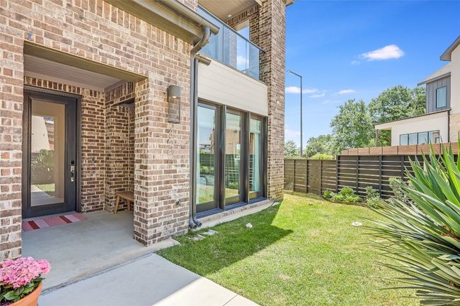 4609 Unity Cir, Condo with 3 bedrooms, 4 bathrooms and null parking in Austin TX | Image 4