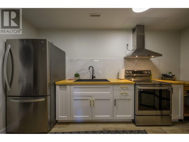 356 Gleneagles Dr, House other with 6 bedrooms, 5 bathrooms and 2 parking in Kamloops BC | Image 35