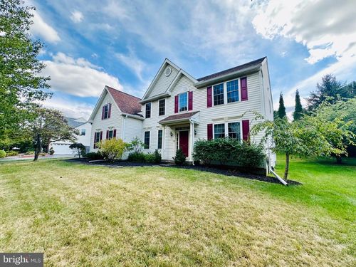 214 Drummers Ln, PHOENIXVILLE, PA, 19460-5634 | Card Image