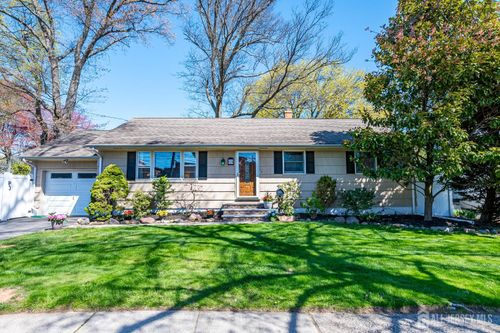 64 Brunswick Ave, Metuchen, NJ, 08840-2602 | Card Image