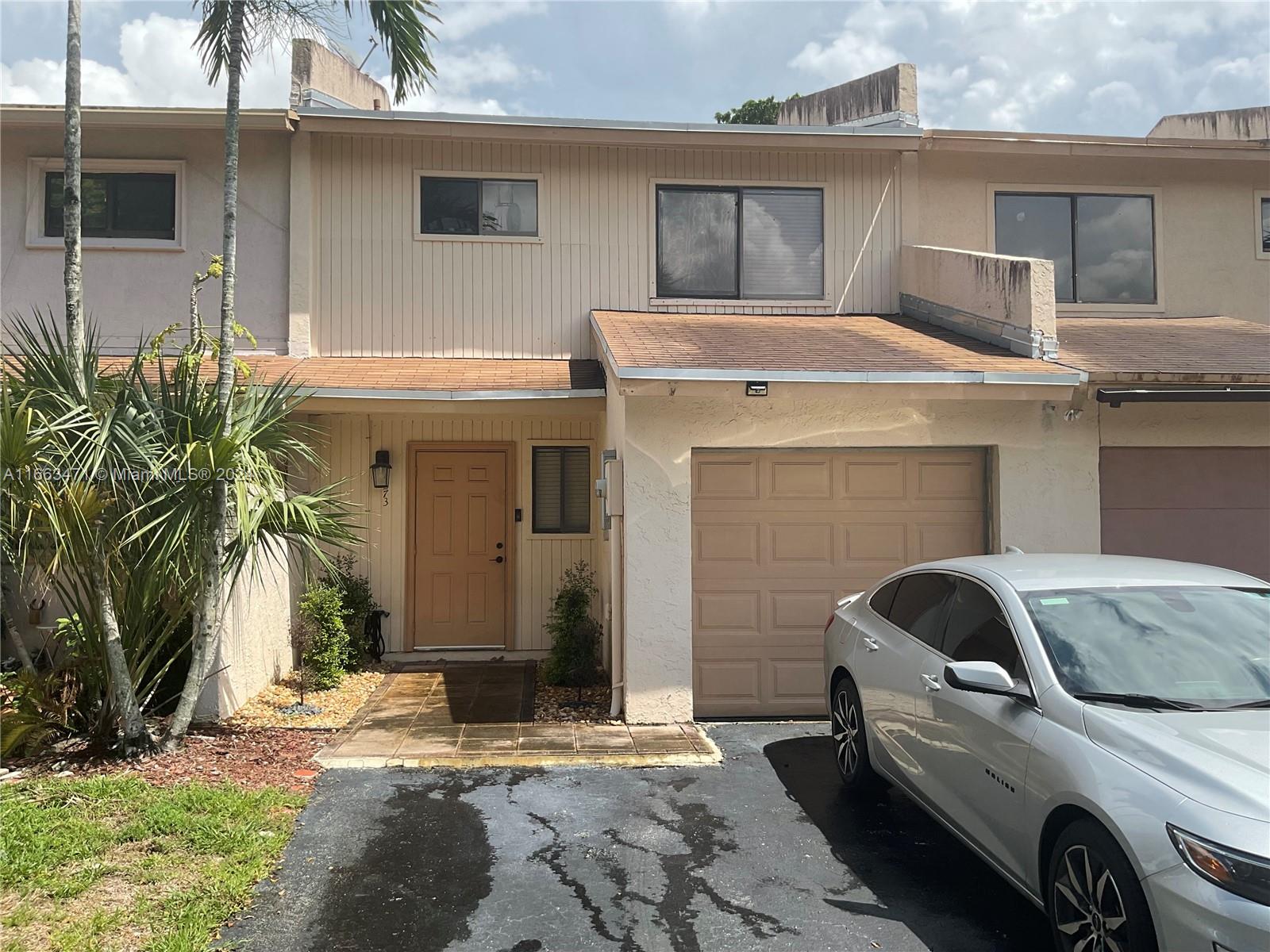 76th Ave, Hollywood, FL 33024