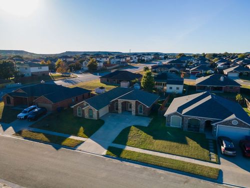 2403 Terry Dr, Copperas Cove, TX, 76522-7774 | Card Image