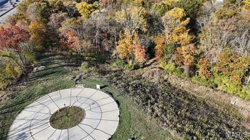 2037 Lily Ave, Kirkwood, MO, 63122-3425 | Card Image