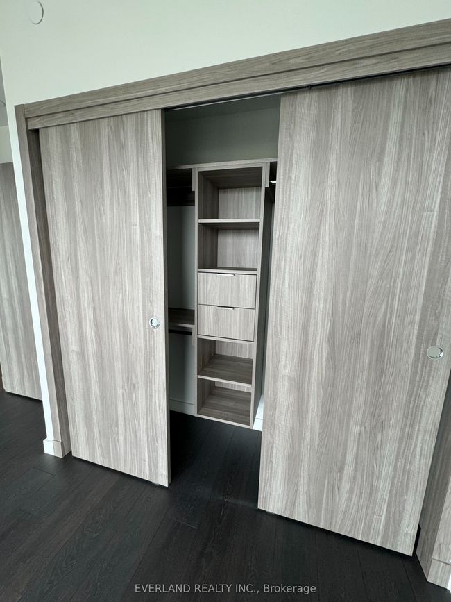 710 - 25 Mcmahon Dr, Condo with 1 bedrooms, 1 bathrooms and null parking in North York ON | Image 5