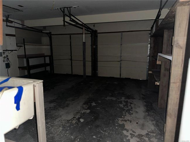 garage | Image 14