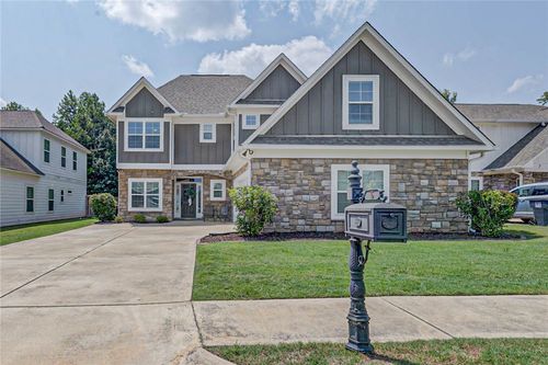 5 Ivy Ln, Phenix City, AL, 36867-7122 | Card Image