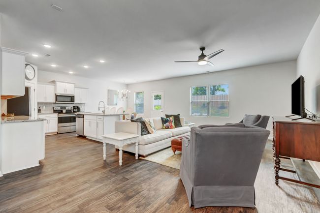 4112 Cadence Dr, House other with 3 bedrooms, 3 bathrooms and 4 parking in Spring Hill TN | Image 8