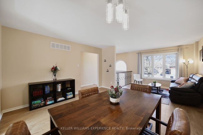 94 Cecil St, House other with 4 bedrooms, 2 bathrooms and 4 parking in Angus ON | Image 7