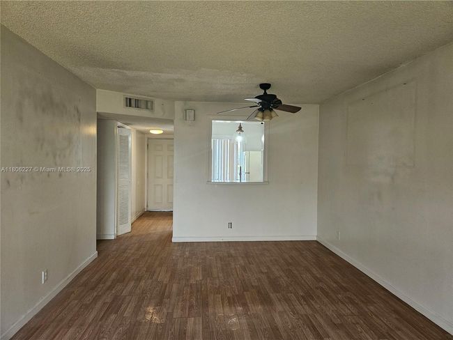 APT-202 - 8620 N Sherman Cir, Condo with 2 bedrooms, 2 bathrooms and null parking in Miramar FL | Image 5