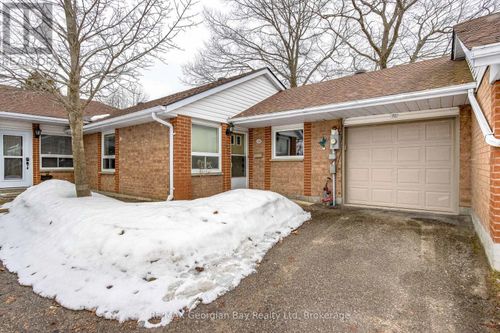 70-696 King Street, Midland, ON, L4R5B6 | Card Image