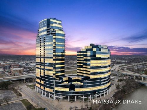 3200-335 Bridge St Nw, Grand Rapids, MI, 49504-8702 | Card Image