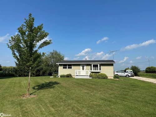 19319 Quince Ave, Mason City, IA, 50401-9367 | Card Image